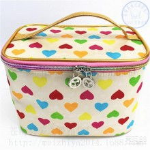 金華市婺城區(qū)花樣箱包加工廠 專(zhuān)業(yè)定制箱包、購(gòu)物袋與背包