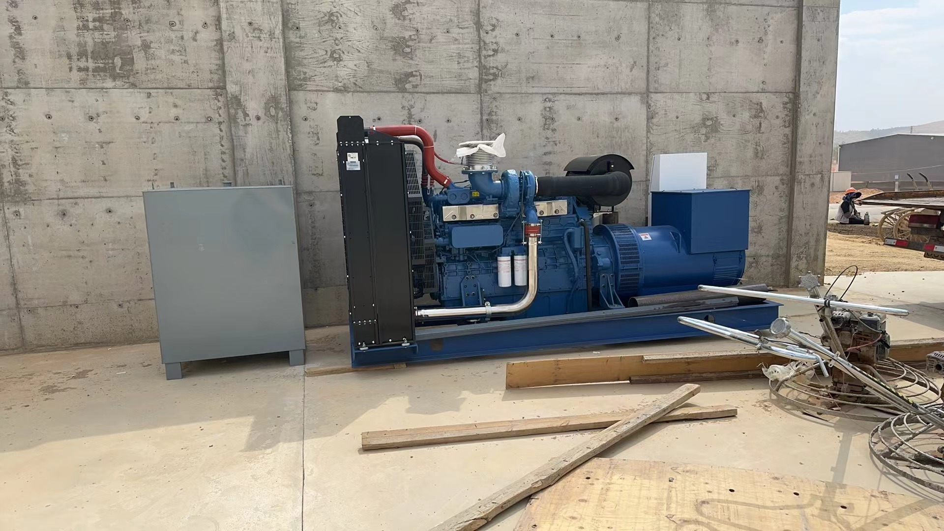 貴州發(fā)電機組廠家：柴油發(fā)電機冷卻液的更換周期是多久？